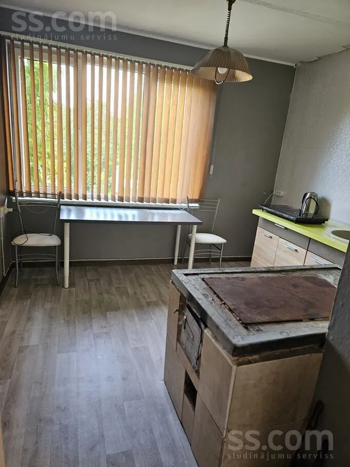 12 1, Launkalne, Launkalnes pag.