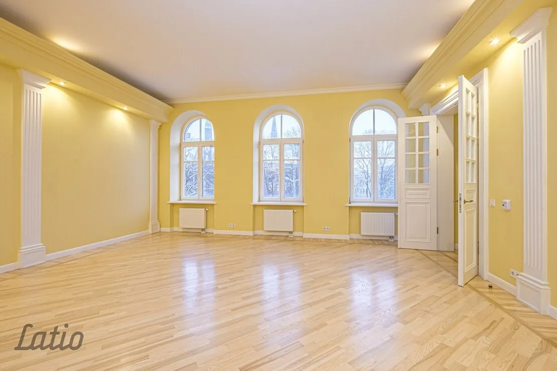 Rīga, Centrs, Krišjāņa Valdemāra iela 9