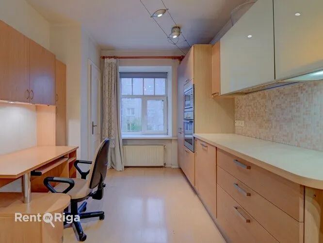 Rīga, Centrs, Katrīnas dambis 20a