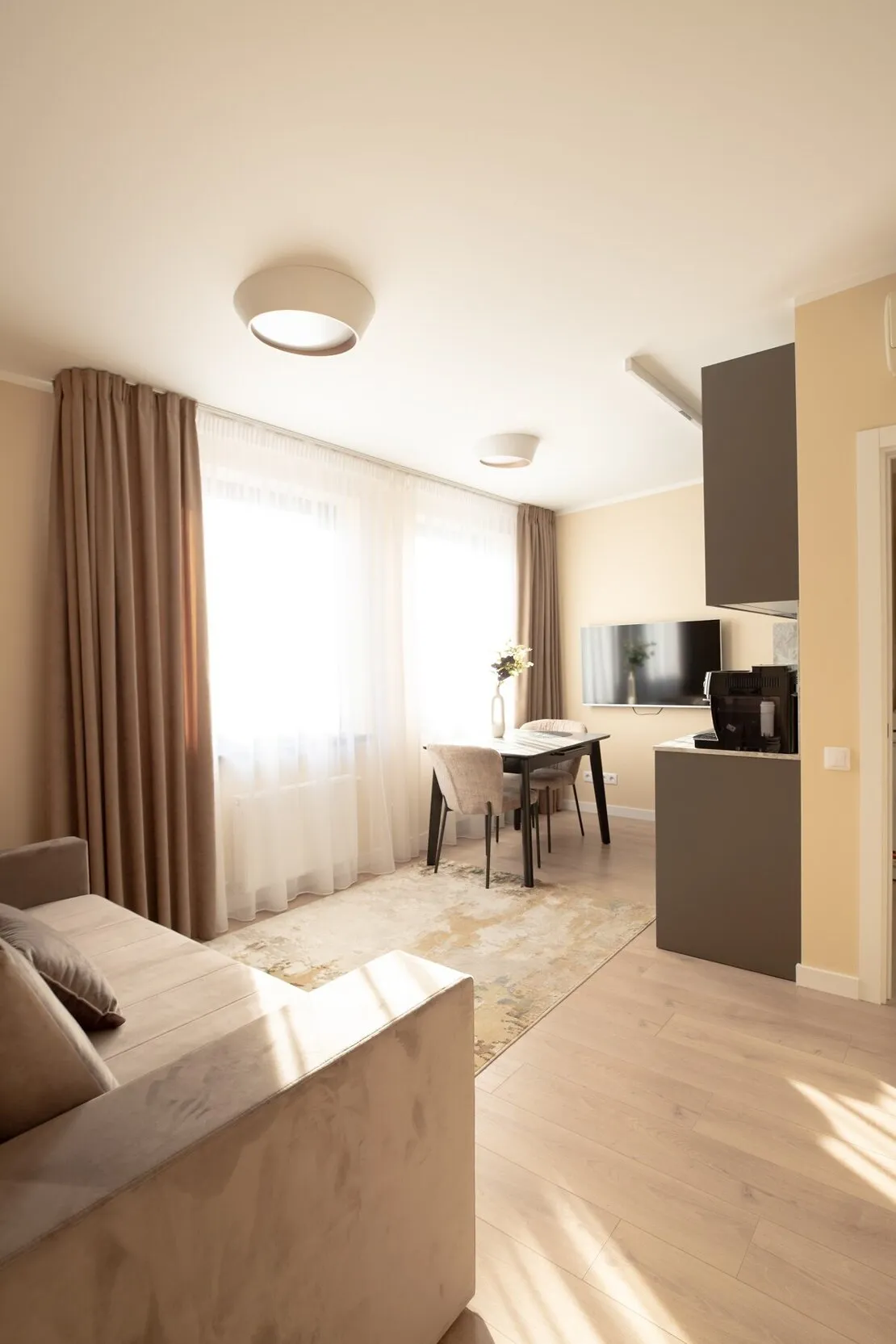 Rīga, Centrs, Ernesta Birznieka-Upīša iela 20