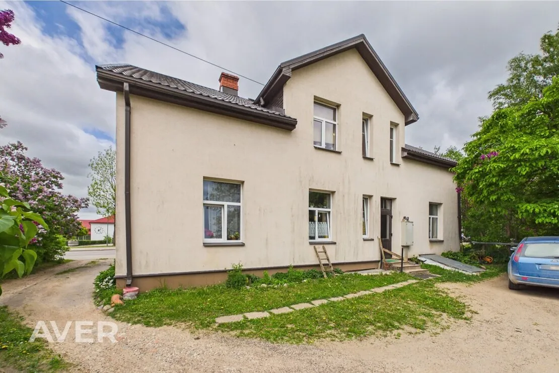 Limbaži, Rīgas iela 11