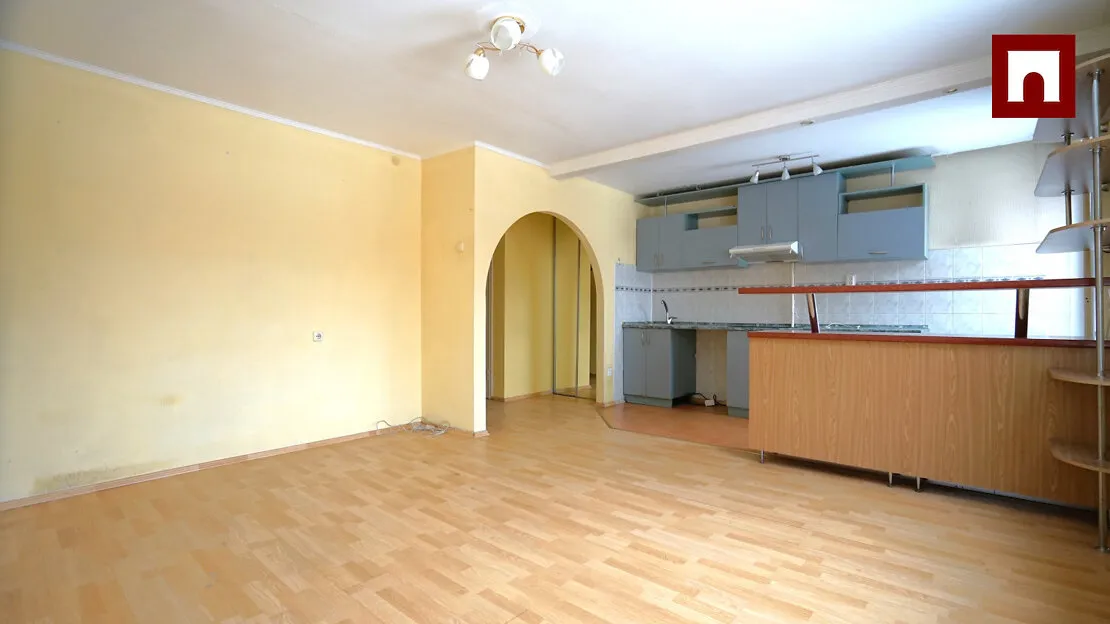 Rīga, Pleskodāle-Šampēteris, Irlavas iela 26a
