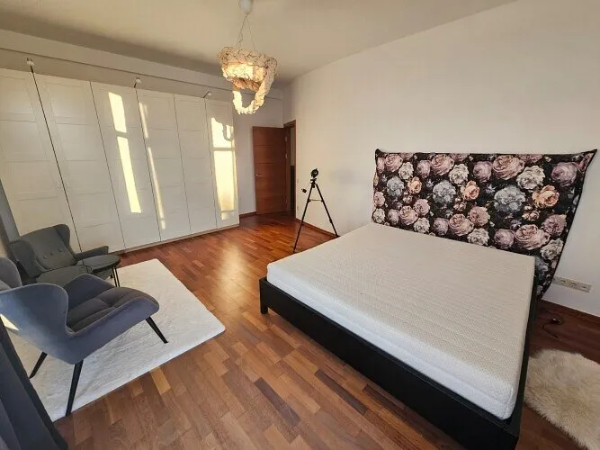 Rīga, Mežaparks, Mirdzas Ķempes iela 4