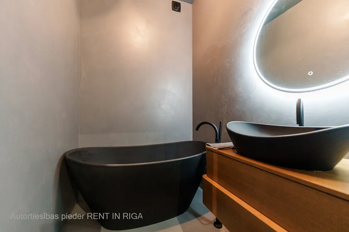 Rīga, Centrs, Skolas iela 22a