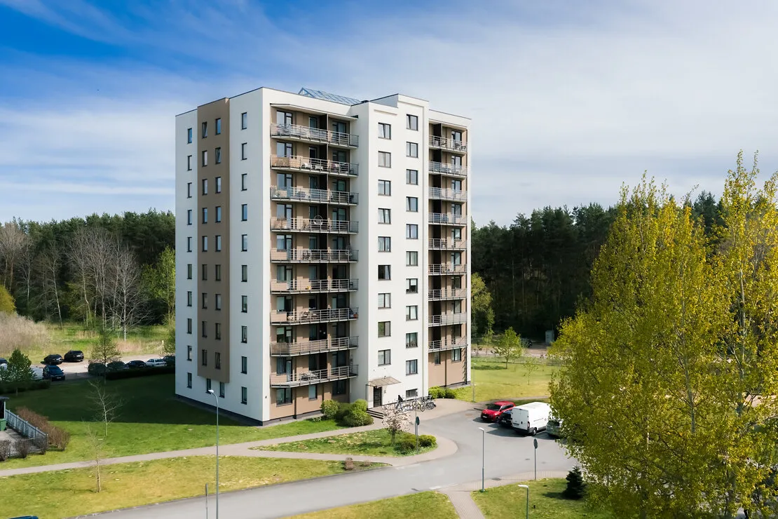 Rīga, Pļavnieki, Rembates iela 10