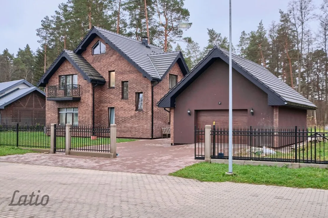 Ādažu nov., Garupe, Mencu iela 17