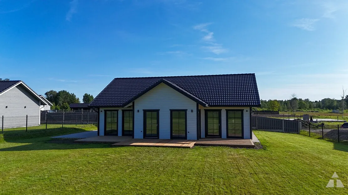 Liepāja, Liepaja, Zemeņu Iela 7