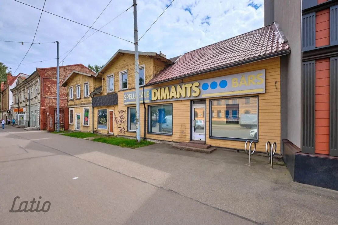 Rīga, Brīvības gatve 218A