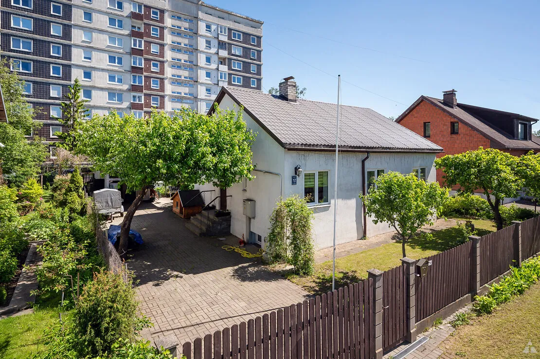 Rīga, Dārzciems, Jenotu iela 12
