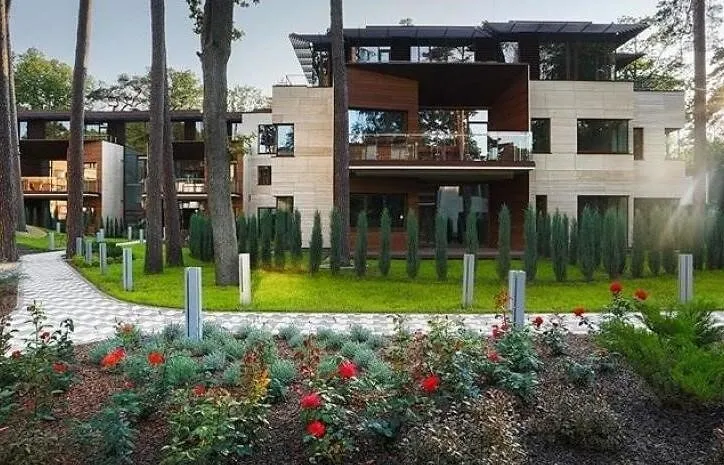 Jūrmala, Dzintari, Dzintaru prospekts 36
