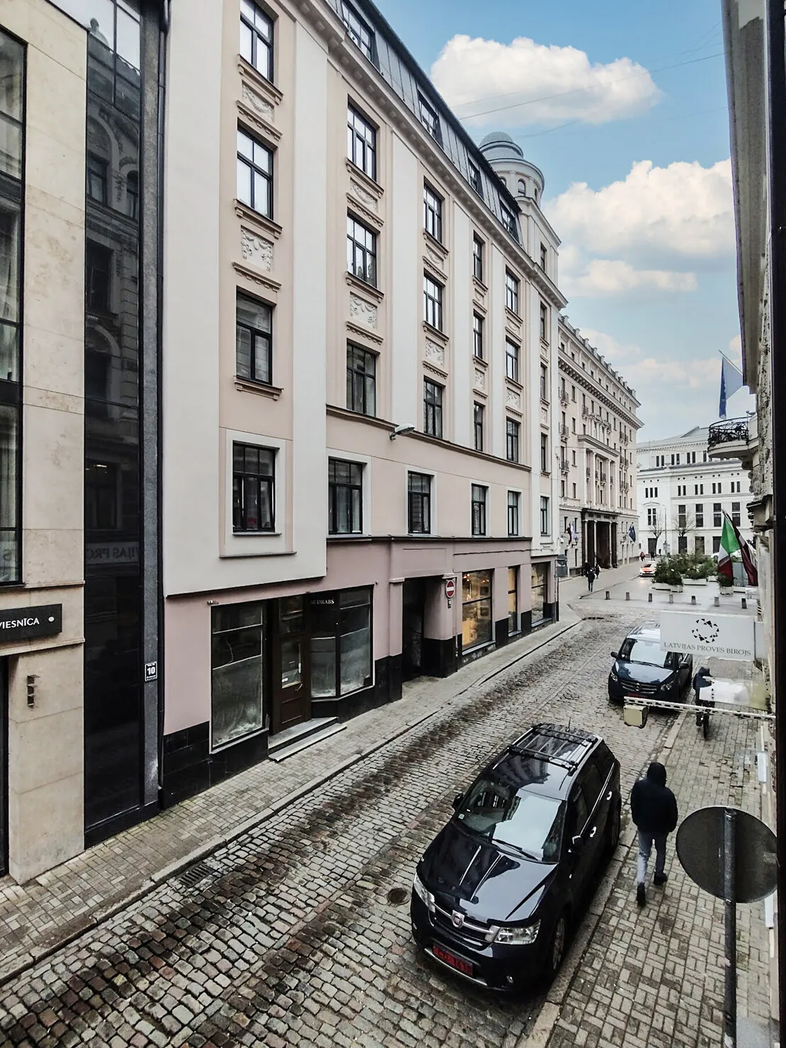 Rīga, Centrs, Teātra iela 7