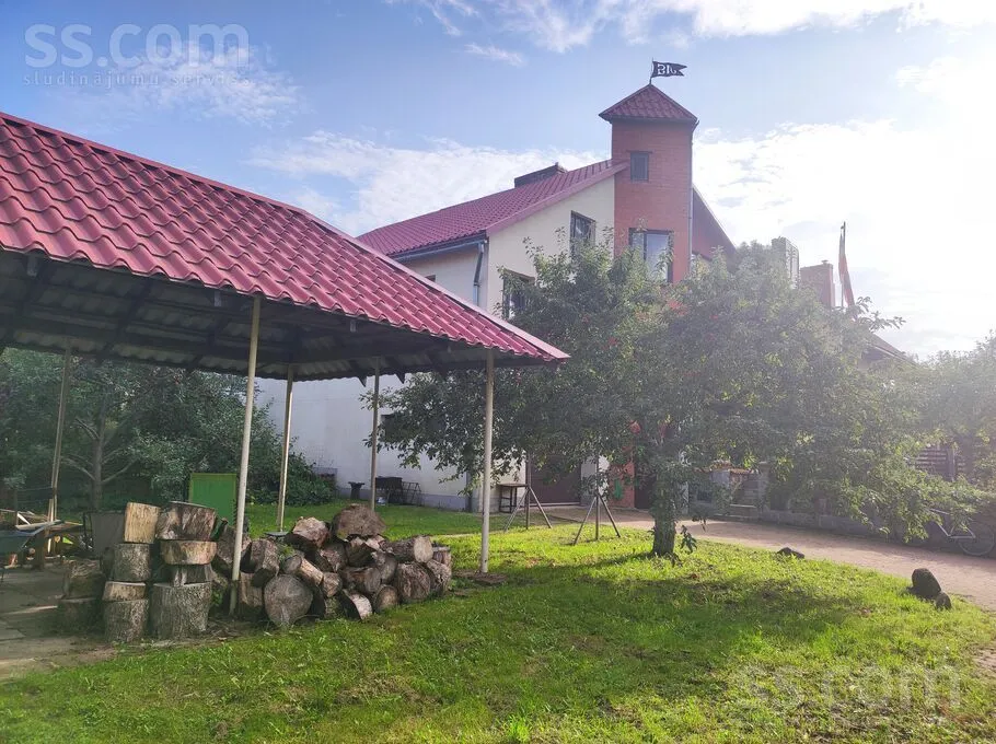 Strazdu iela 4, Madona