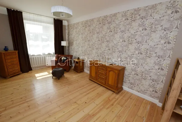 Rīga, Centrs, Emīlijas Benjamiņas Iela — foto 5