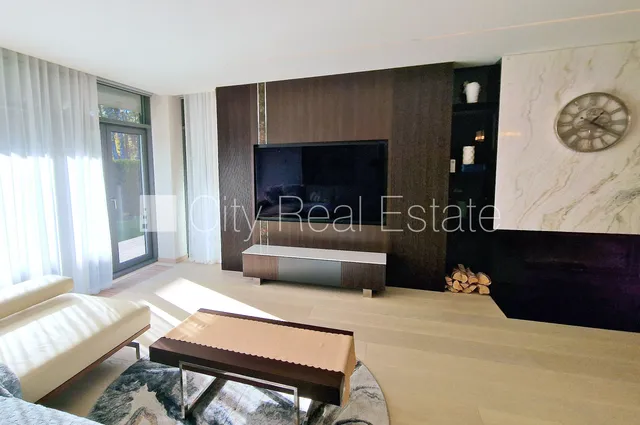 Jūrmala, Dzintari, Dzintaru prospekts — foto 3