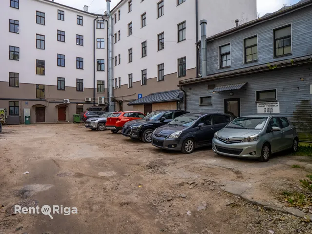 Rīga, Centrs, Dzirnavu iela 109 — foto 5
