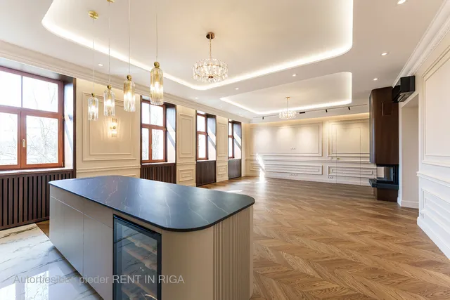 Rīga, Centrs, Raiņa bulvāris 2 — foto 2