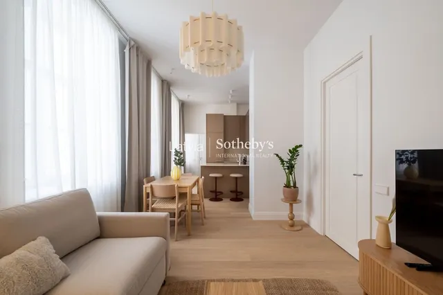 Rīga, Centrs, Raiņa bulvāris 27 — фото 3