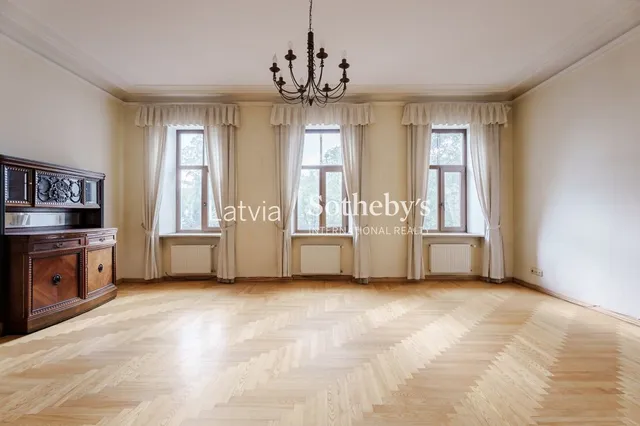 Rīga, Centrs, Raiņa bulvāris 3 — foto 5