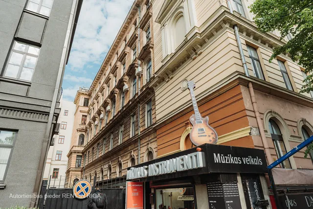 Rīga, Centrs, Raina bulvaris 31 — foto 2