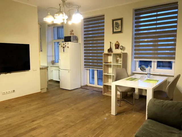 Rīga, Centrs, Ernesta Birznieka-Upīša iela — foto 3