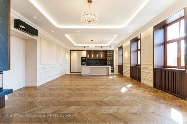 Rīga, Centrs, Raiņa bulvāris 2 — foto 3