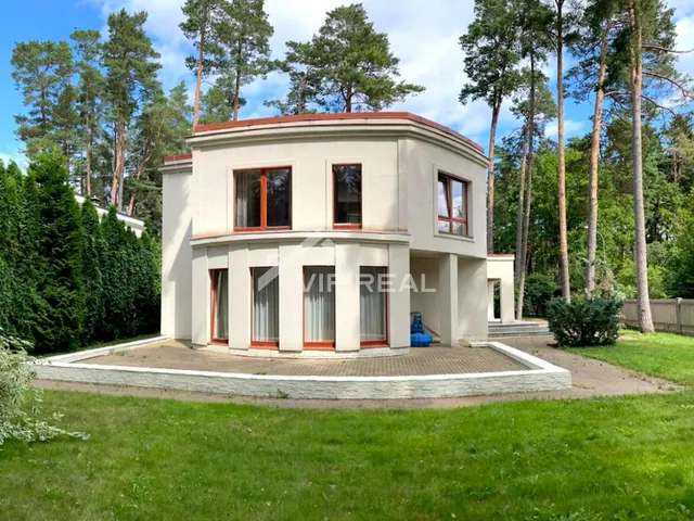 Jūrmala, Dzintari, Annas iela — фото 2