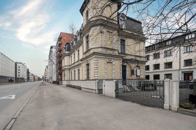 Rīga, Centrs, Pulkveža Brieža iela — foto 4