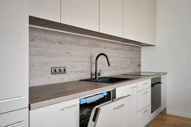 Property — photo 3