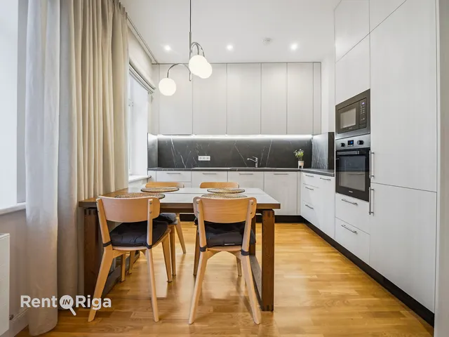 Rīga, Centrs, Lāčplēša iela 24 — foto 2