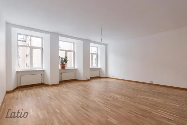 Rīga, Vecrīga, Vaļņu iela 21 — foto 3