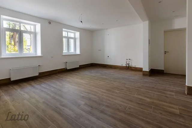 Rīga, Centrs, Katrīnas dambis 6 — foto 2