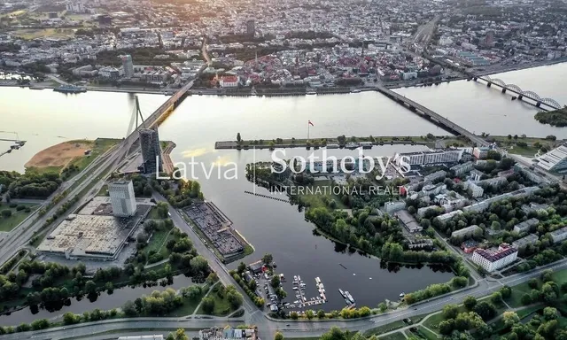 Rīga, Klīversala, Trijādības iela — фото 4