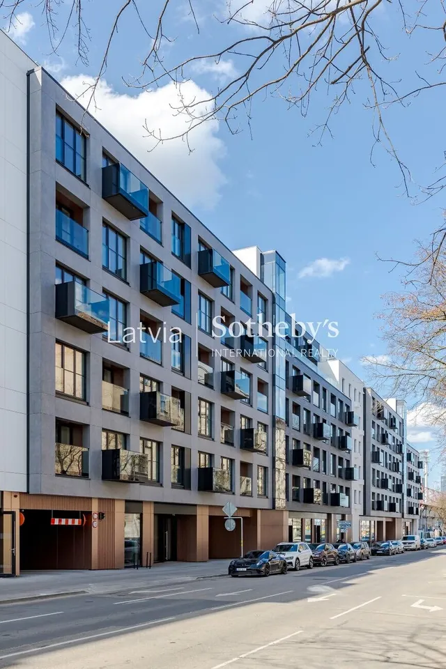 Rīga, Centrs, Hanzas iela 3b — foto 2