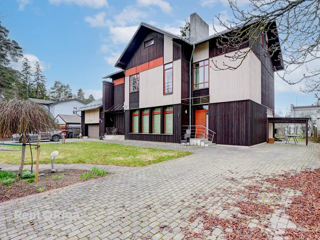 Jūrmala, Dubulti, Strēlnieku prospekts — foto 2