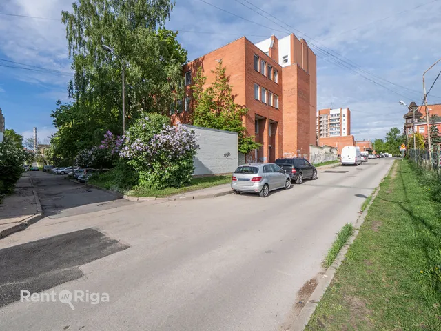 Rīga, Sarkandaugava, Lāpstu iela 4 — foto 3