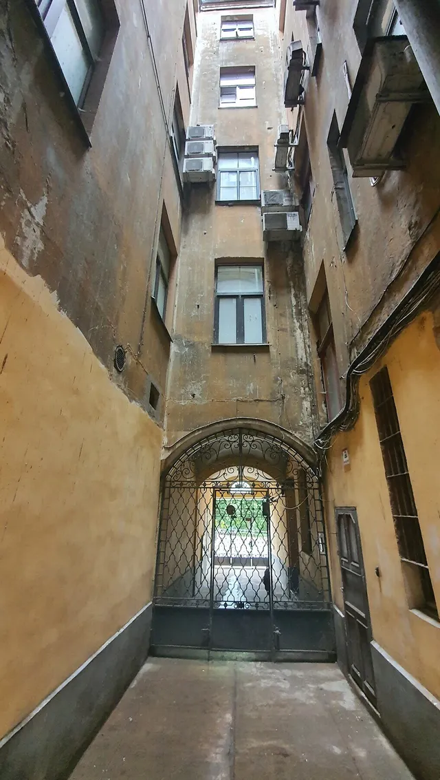 Rīga, Centrs, Raina bulvaris 31 — foto 4