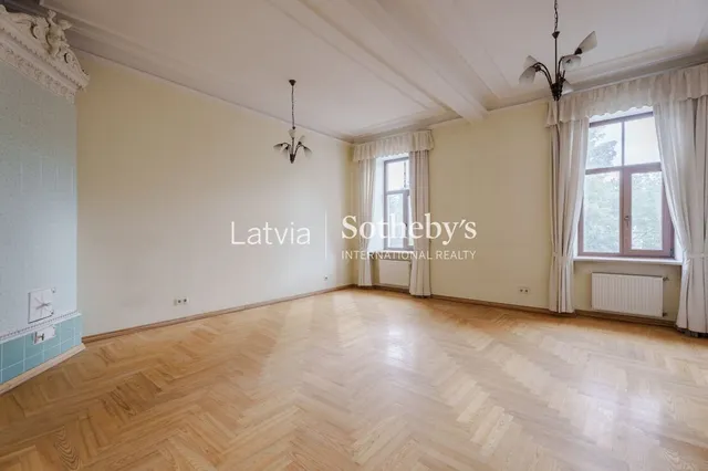 Rīga, Centrs, Raiņa bulvāris 3 — foto 3