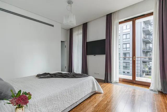 Rīga, Centrs, Emiļa Melngaiļa iela 2 — foto 2
