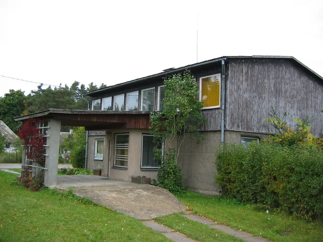 Talsu nov., Roja, Saules iela 4 — foto 2