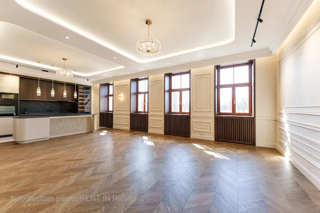Rīga, Centrs, Raiņa bulvāris 2 — foto 4
