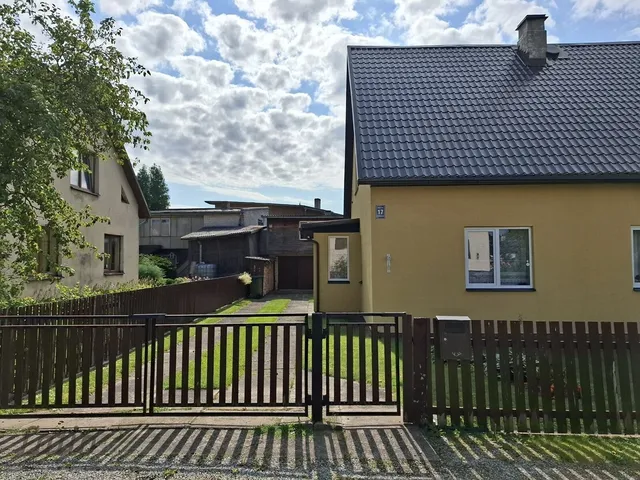Valmiera, Šķūņu iela 17 — foto 2