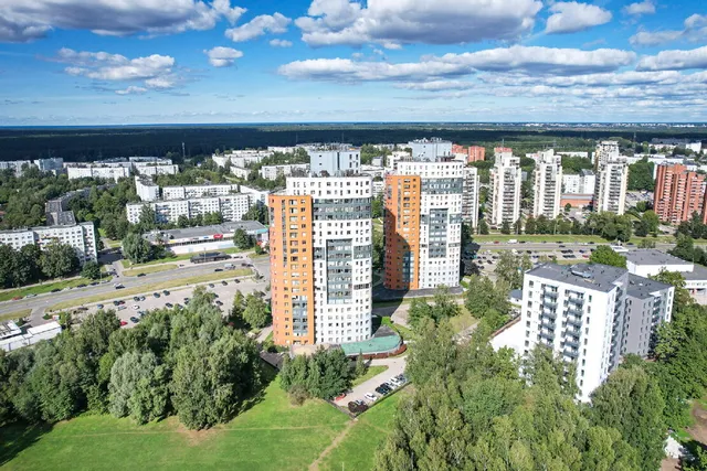 Rīga, Imanta, Anniņmuižas bulvāris 41 — foto 3