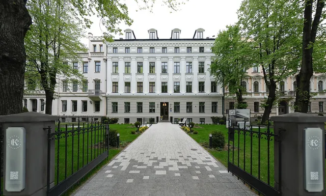Rīga, Centrs, Kalpaka bulvāris 7 — фото 3